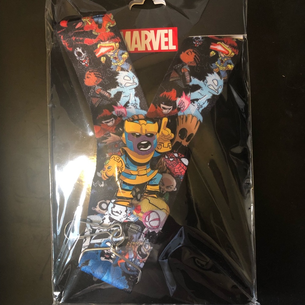 MARVEL SDCC PIN & LANYARD SET